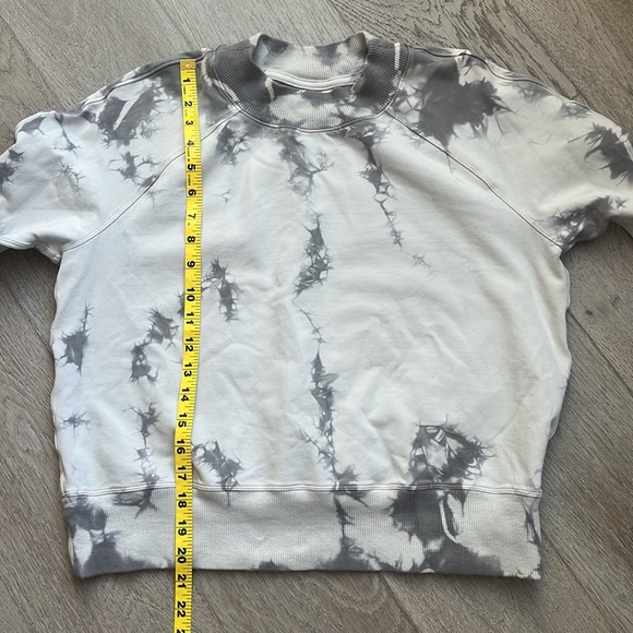 EUC (worn once) Lululemon 'Ready to Roll' Crew - Picture 13 of 13